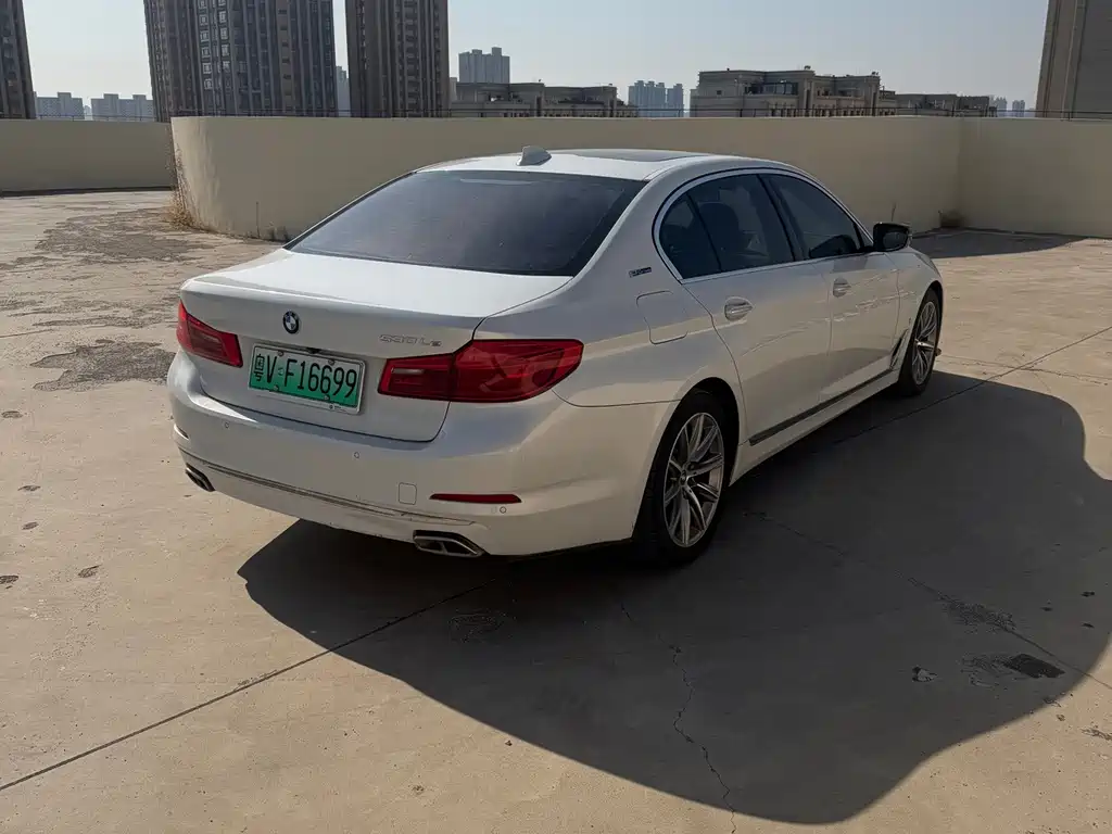BMW 5 Series New Energy — миниатюра 6