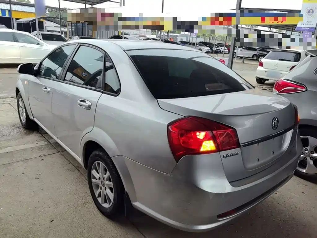 Buick Excelle — миниатюра 5