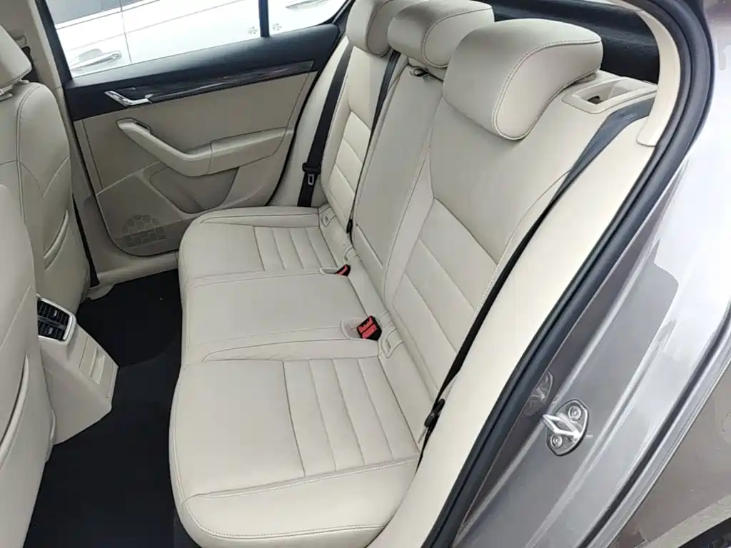 Skoda Octavia — миниатюра 17