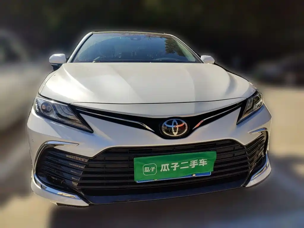 Toyota Camry — миниатюра 2