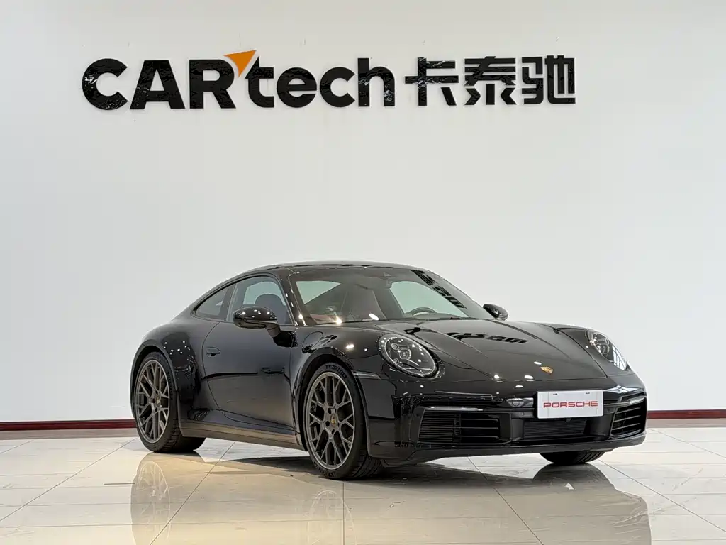 Porsche 911 2023 Carrera 3.0T
