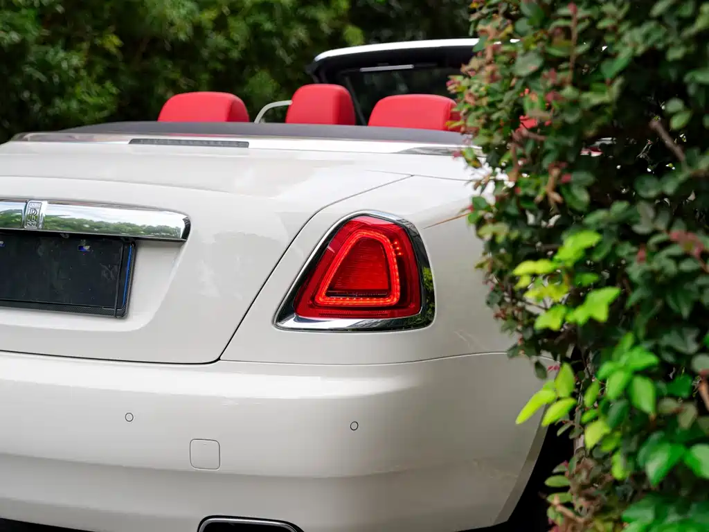 Rolls-Royce Dawn — миниатюра 8