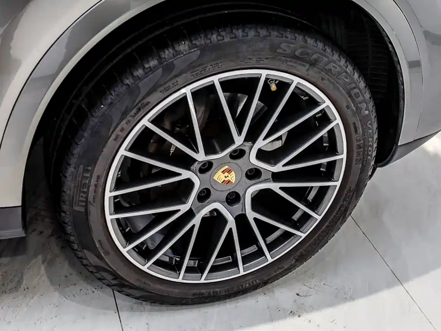 Porsche Cayenne — миниатюра 35