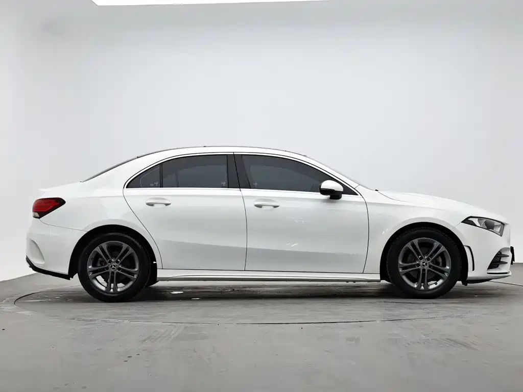 Mercedes-Benz A-Class — миниатюра 5