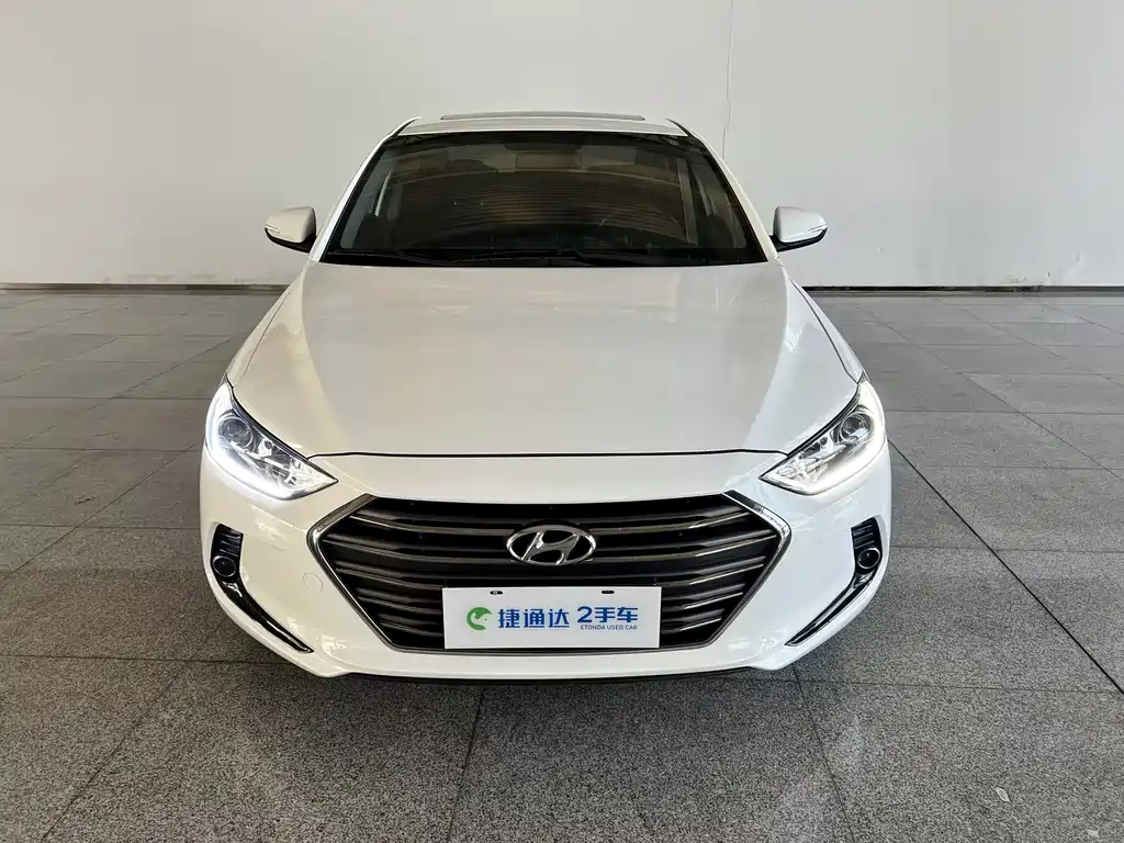 Hyundai Elantra — миниатюра 12
