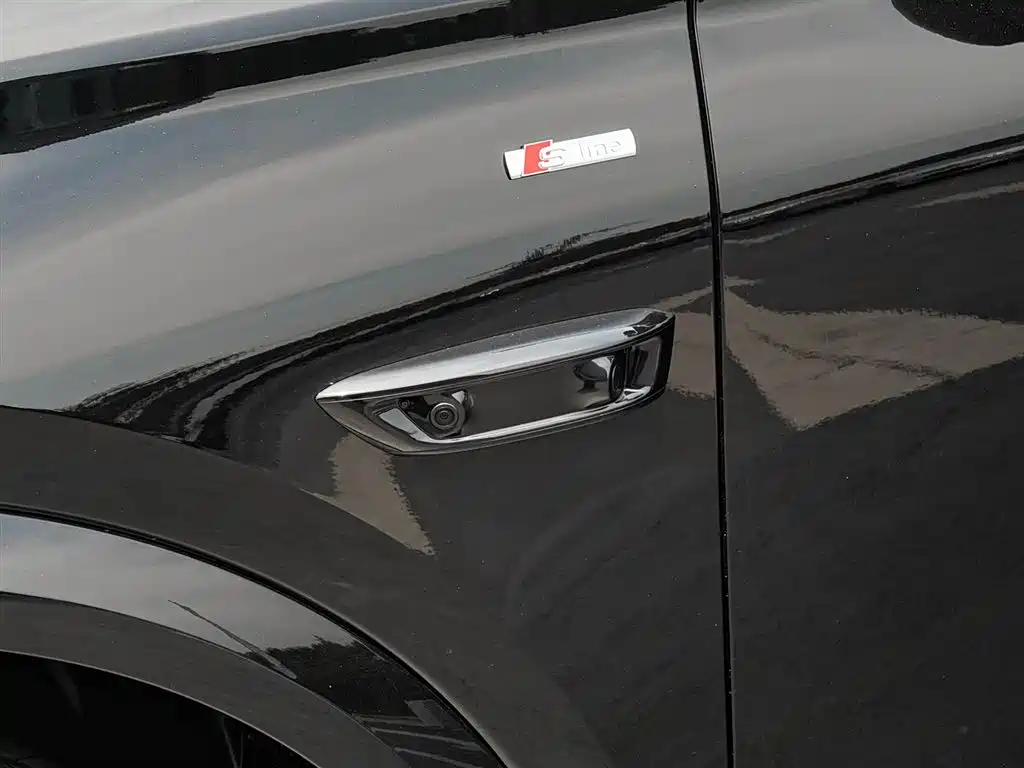 Audi Q6L e-tron — миниатюра 17