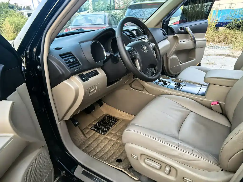Toyota Highlander — миниатюра 9