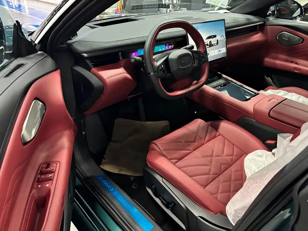 Lynk & Co 10 — миниатюра 4
