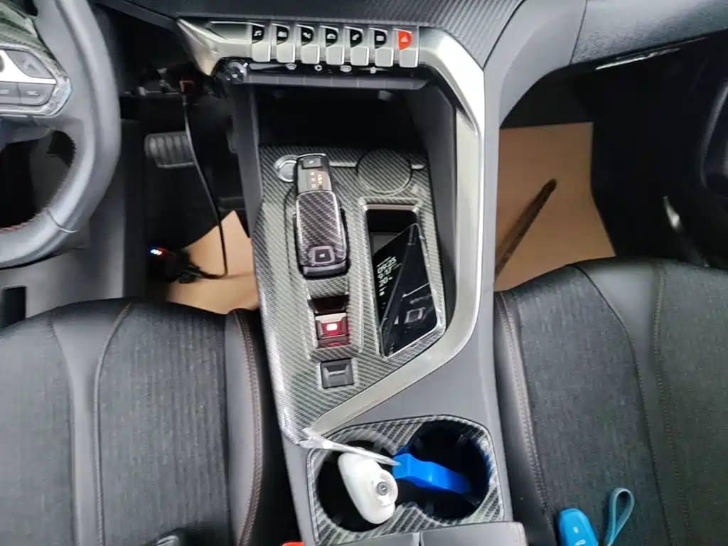 Peugeot 5008 — миниатюра 14