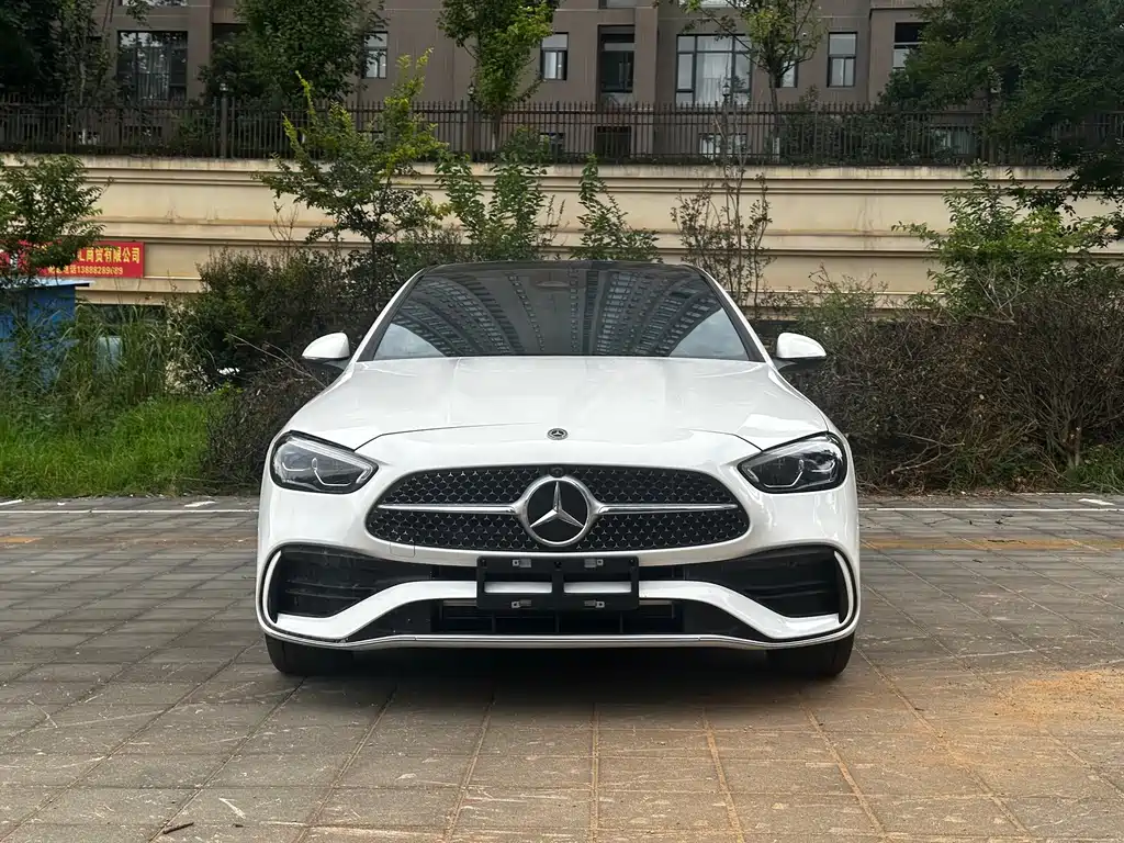 Mercedes-Benz C-Class — миниатюра 3