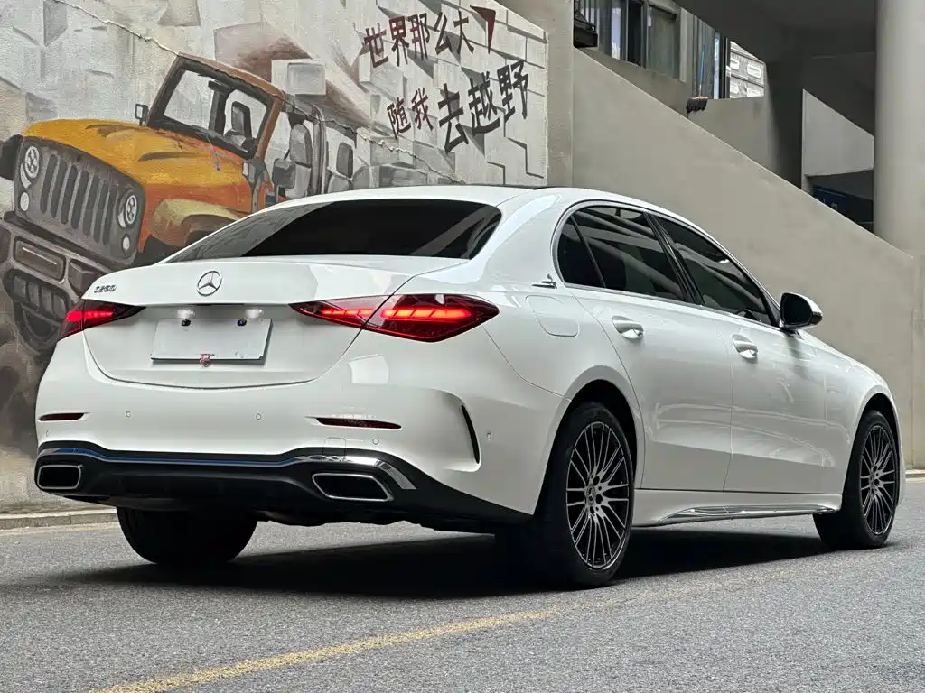 Mercedes-Benz C-Class — миниатюра 5