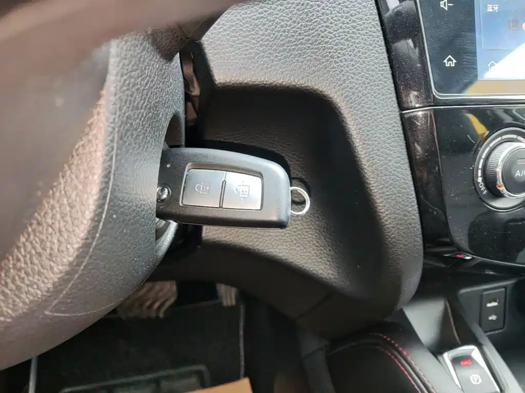 Nissan Qashqai — миниатюра 9