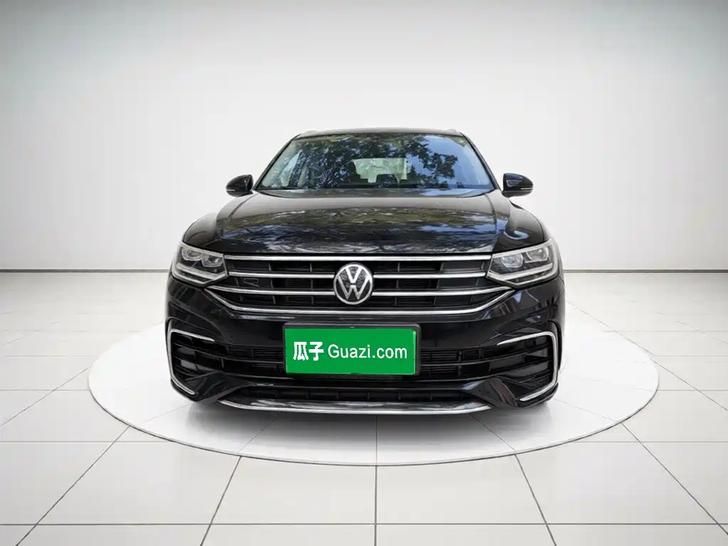 Volkswagen Tiguan L — миниатюра 2
