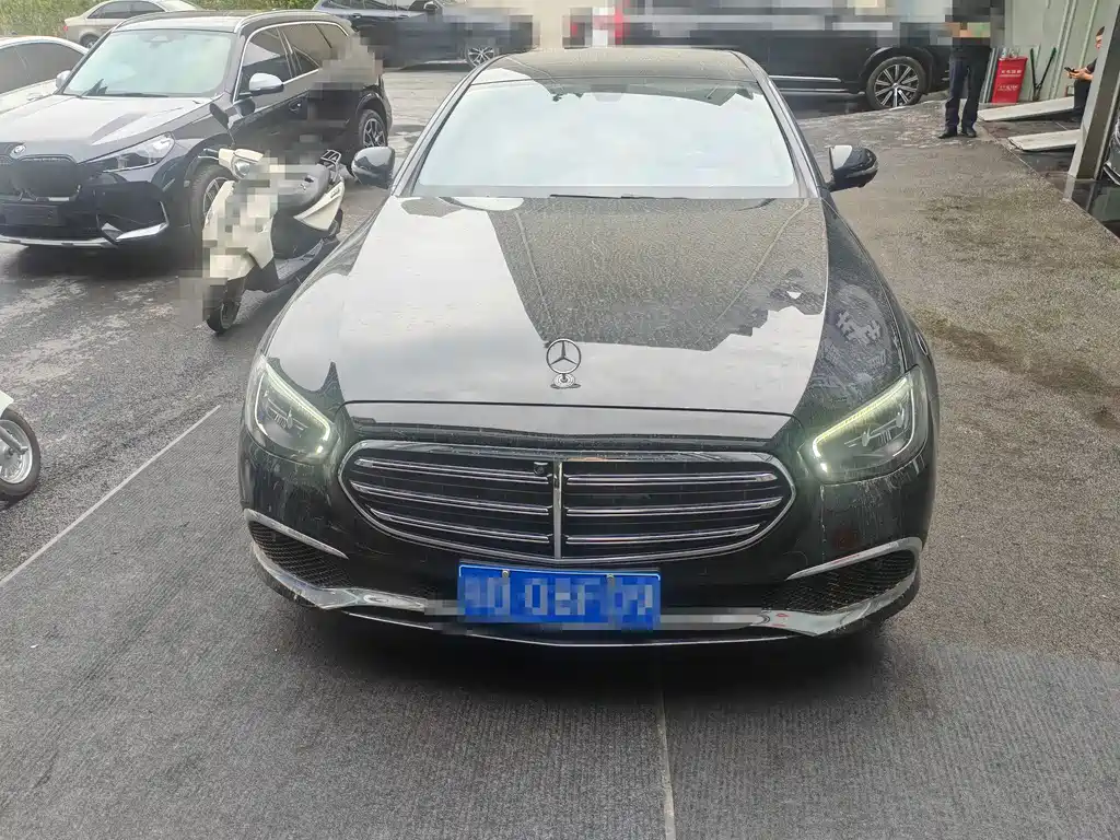 Mercedes-Benz E-Class — миниатюра 2