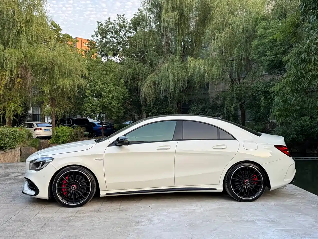 Mercedes-Benz CLA AMG — миниатюра 4