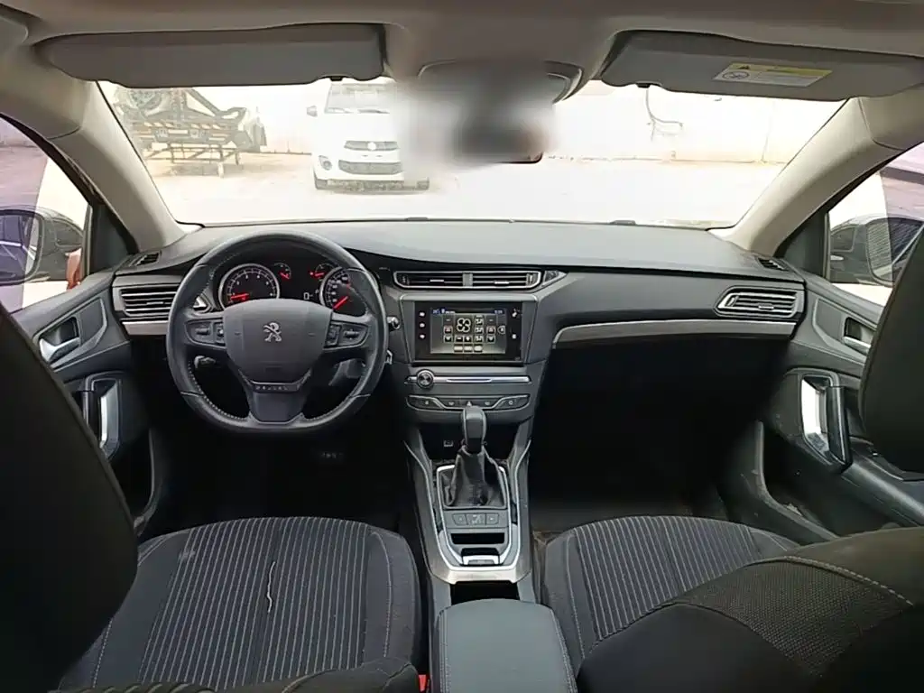 Peugeot 408 — миниатюра 10