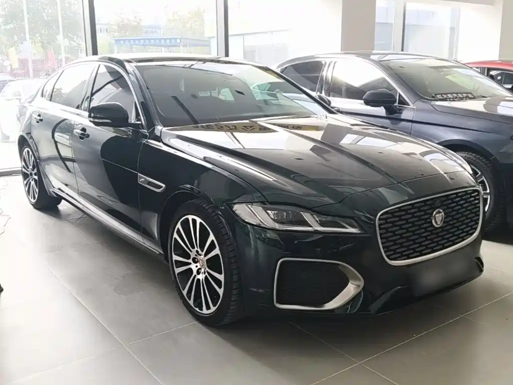 Jaguar XFL — миниатюра 4