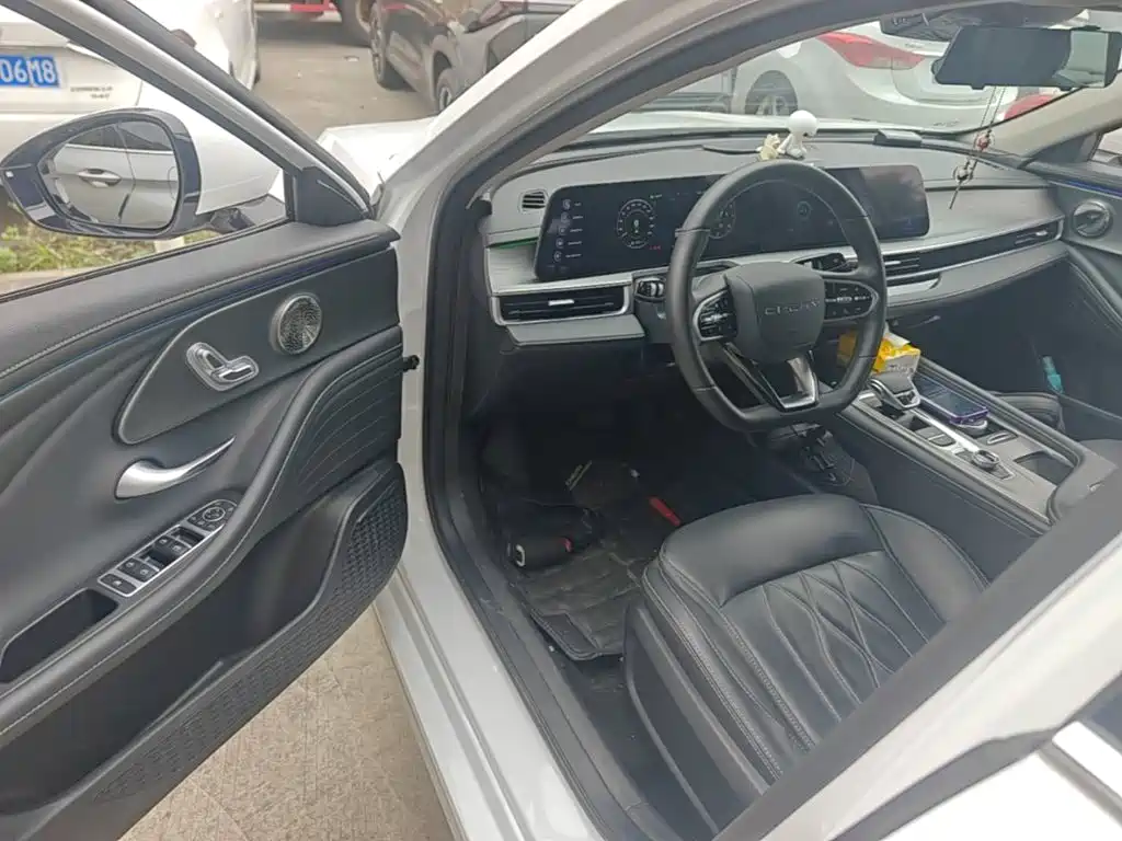 Chery Arrizo 8 — миниатюра 16