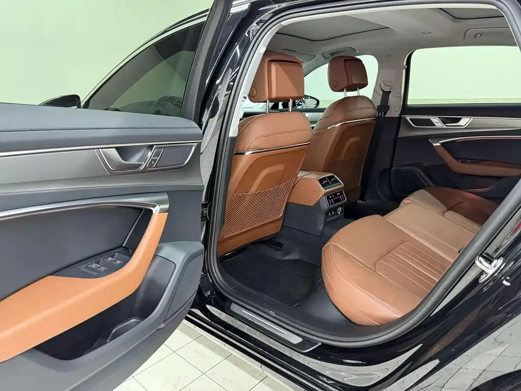 Audi A6L — миниатюра 12