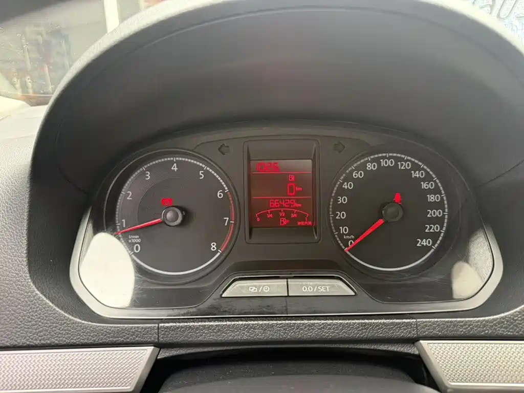 Volkswagen Jetta — миниатюра 12