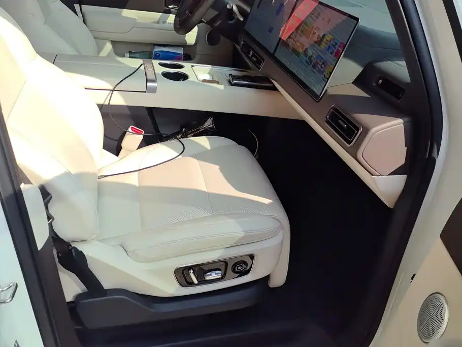 Li Auto Li MEGA — миниатюра 8