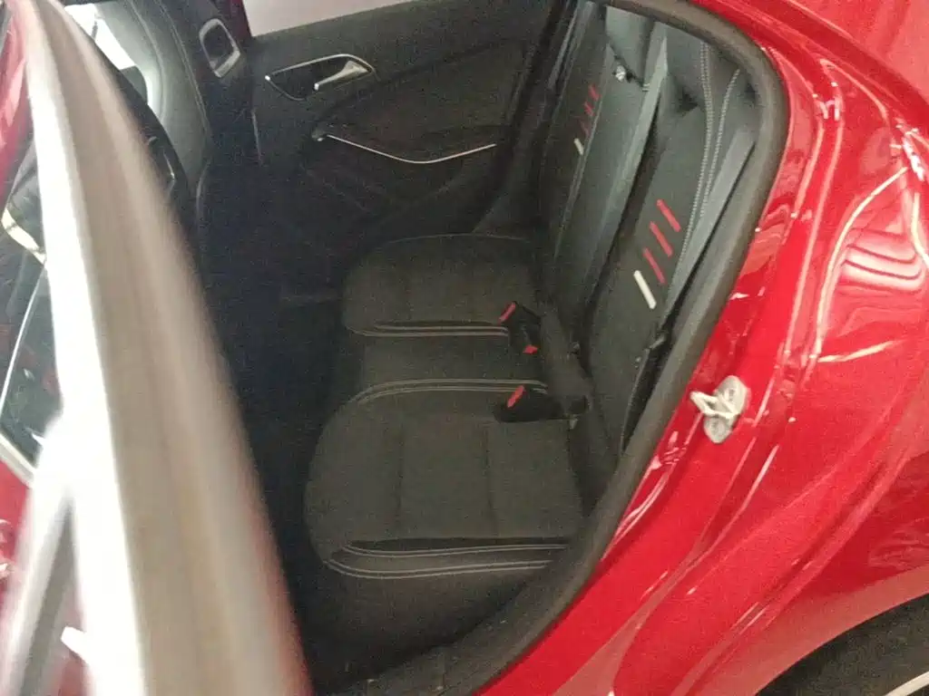 Mercedes-Benz A-Class (Import) — миниатюра 17