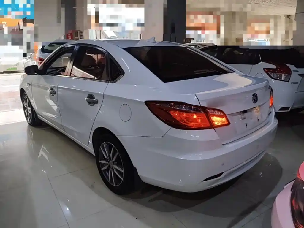 Changan Eado — миниатюра 5