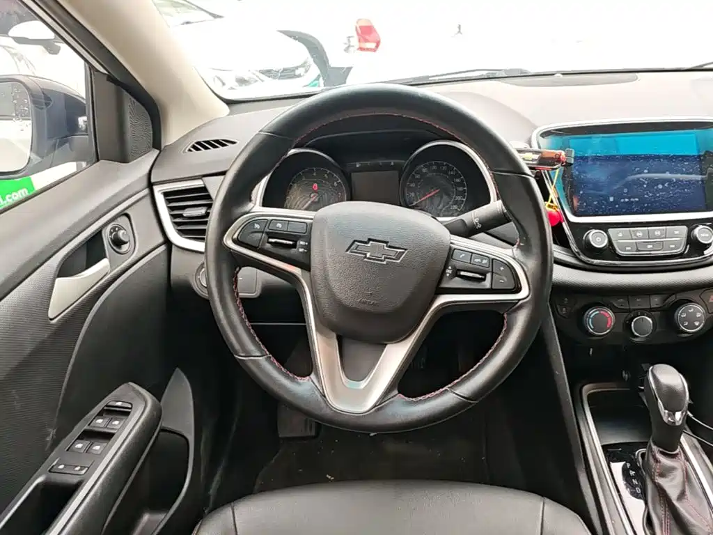 Chevrolet Monza — миниатюра 11