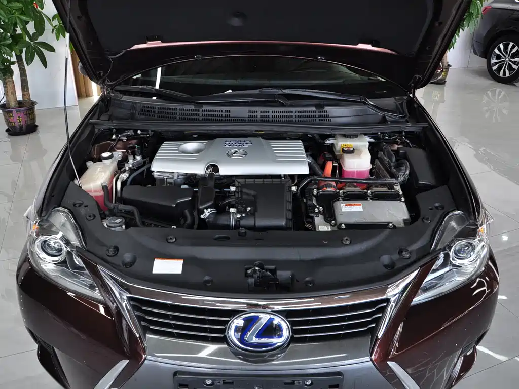 Lexus CT — миниатюра 11