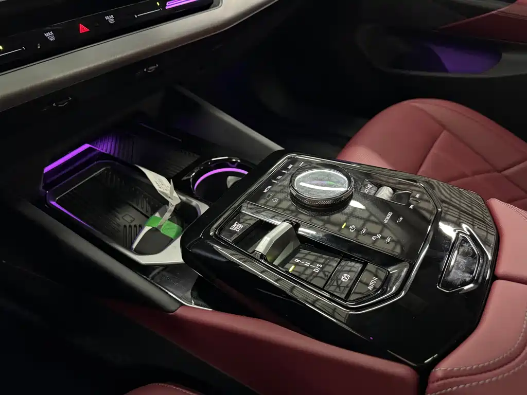 BMW 5 Series — миниатюра 11