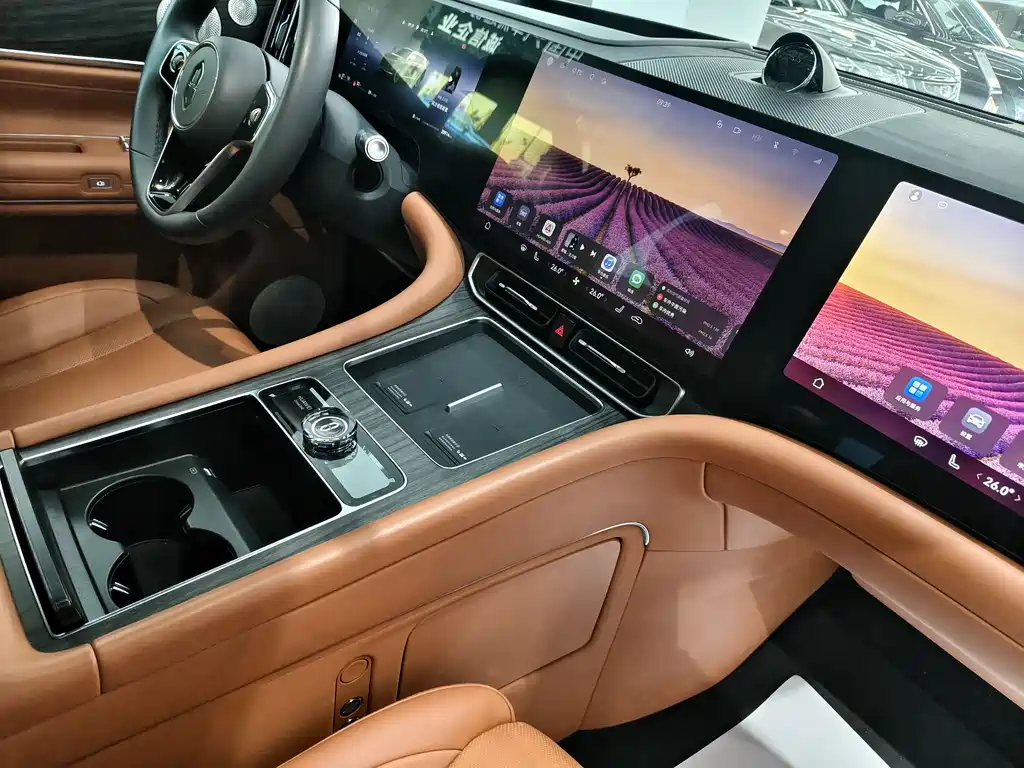 AITO ASK THE WORLD M9