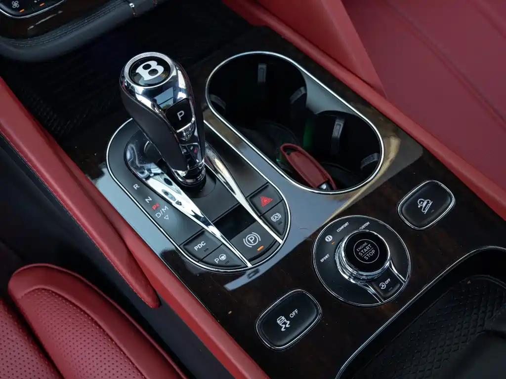 Bentley Bentayga — миниатюра 15