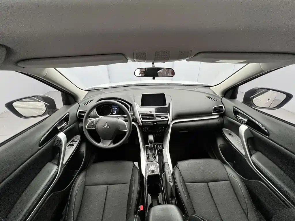 Mitsubishi Eclipse Cross — миниатюра 8