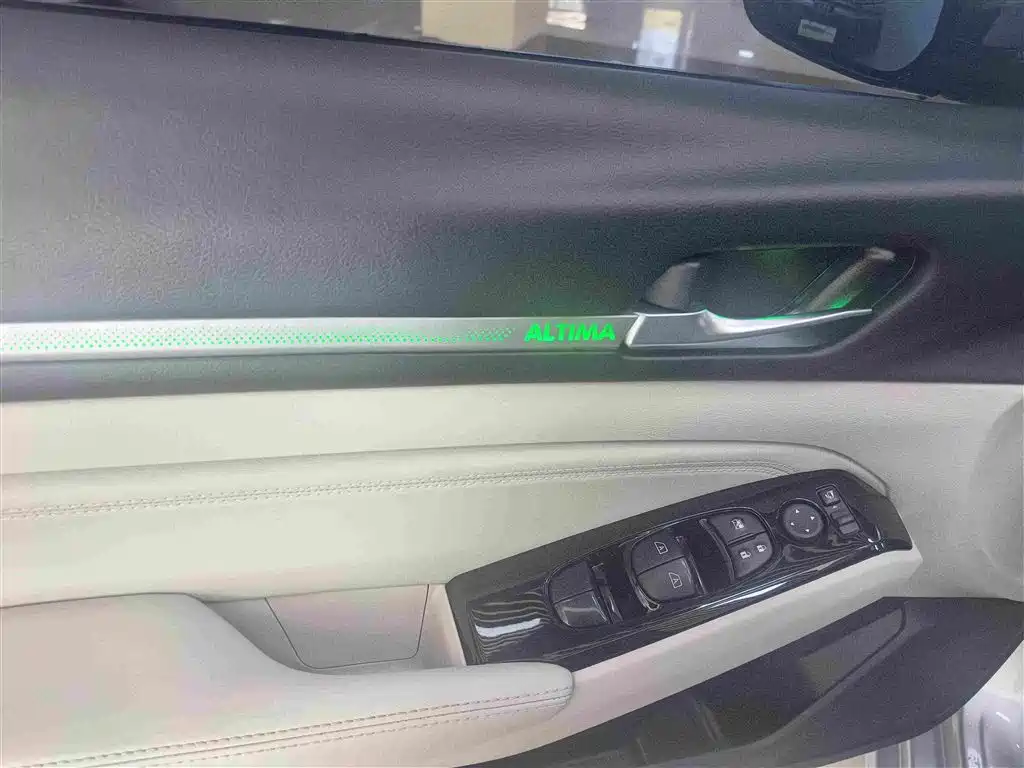 Nissan Teana — миниатюра 10