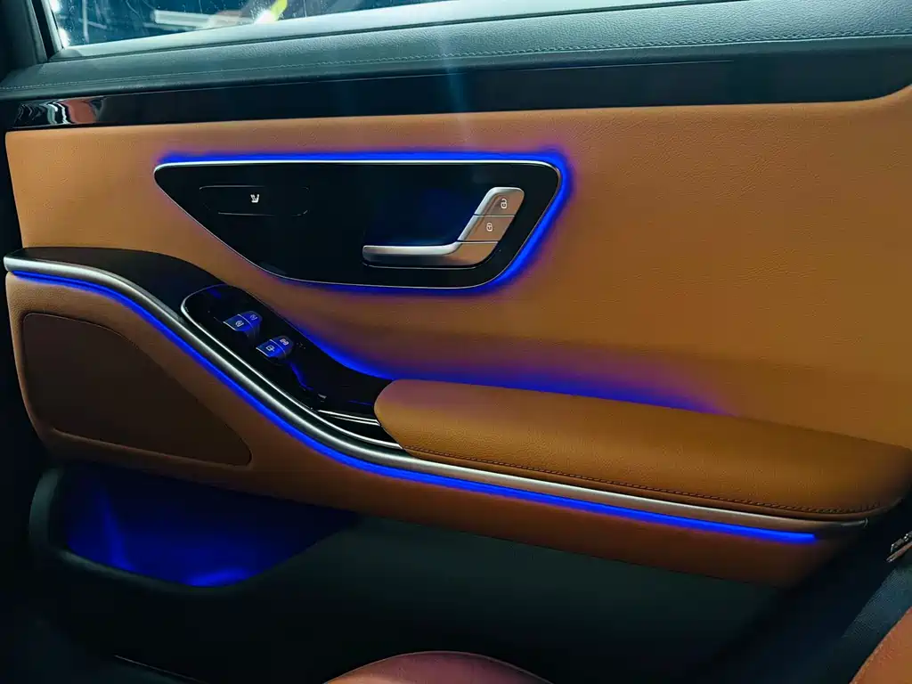 Mercedes-Benz S-Class — миниатюра 7