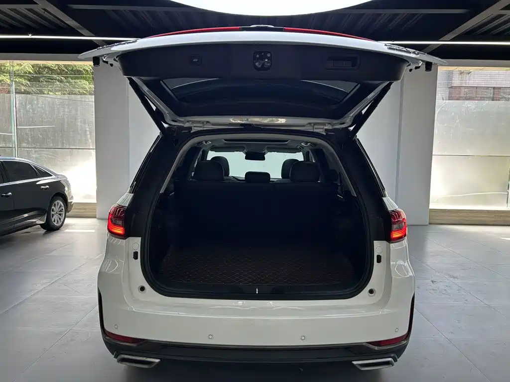 Changan CS95 — миниатюра 14