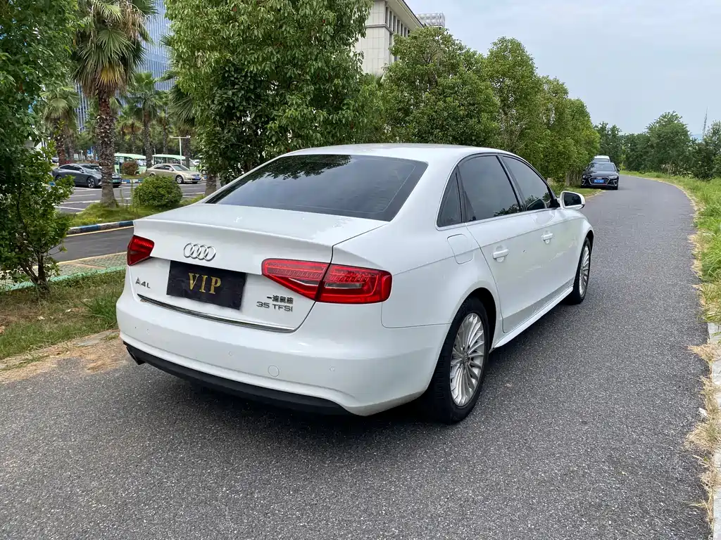 Audi A4L — миниатюра 8