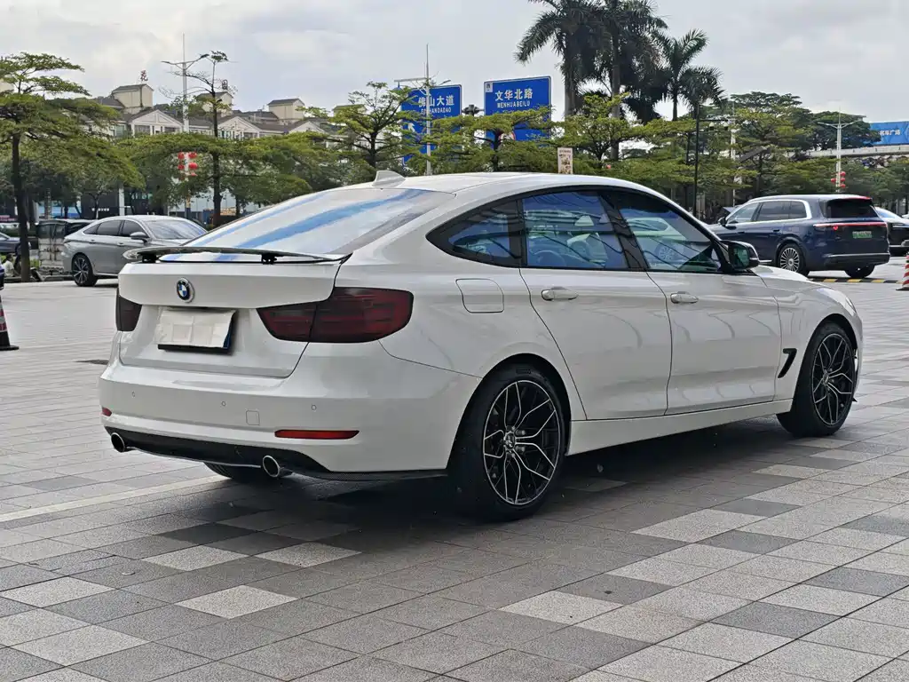 BMW 3 Series GT 3 GT 2016 320i Fashion