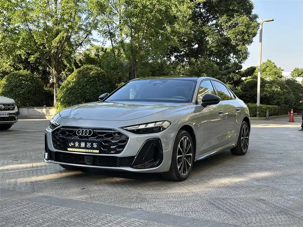 Купить Audi 奥迪A5L