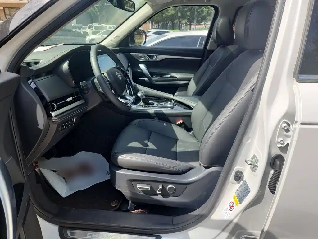 Changan CS95 — миниатюра 8
