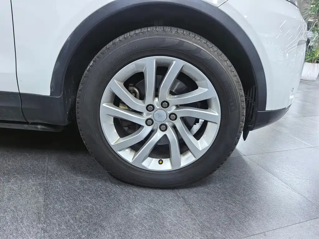 Land Rover Discovery — миниатюра 9