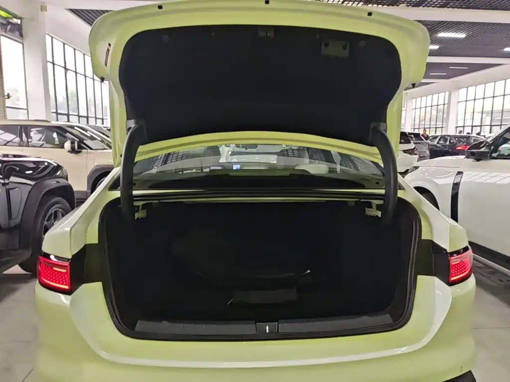 BYD Seal 05 DM-i — миниатюра 19