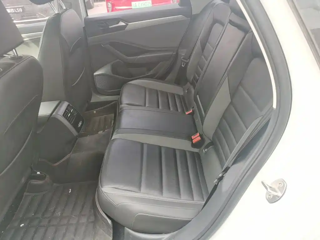 Volkswagen Sagitar — миниатюра 22