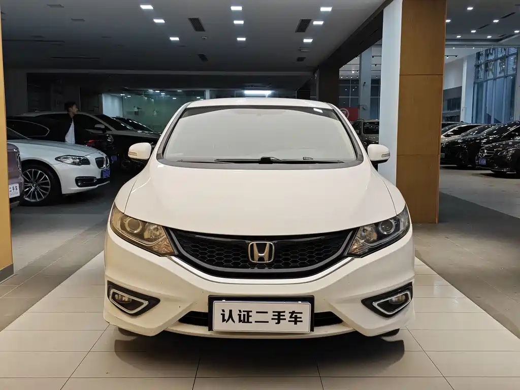 Honda Jade 2013 1.8L AT Comfort 5 мест