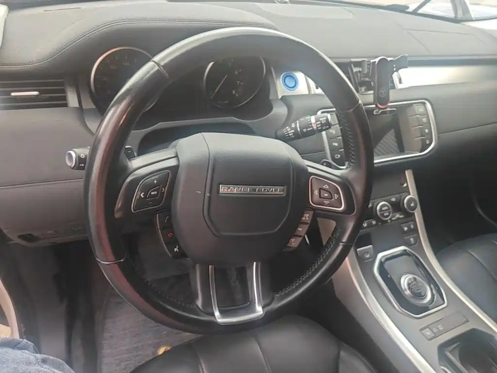 Land Rover Evoque — миниатюра 10