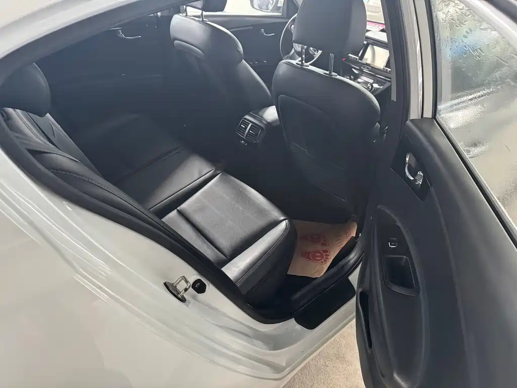 Kia K4 — миниатюра 8