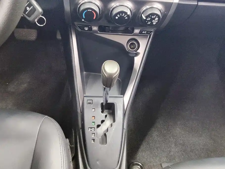Toyota Yaris L — миниатюра 16