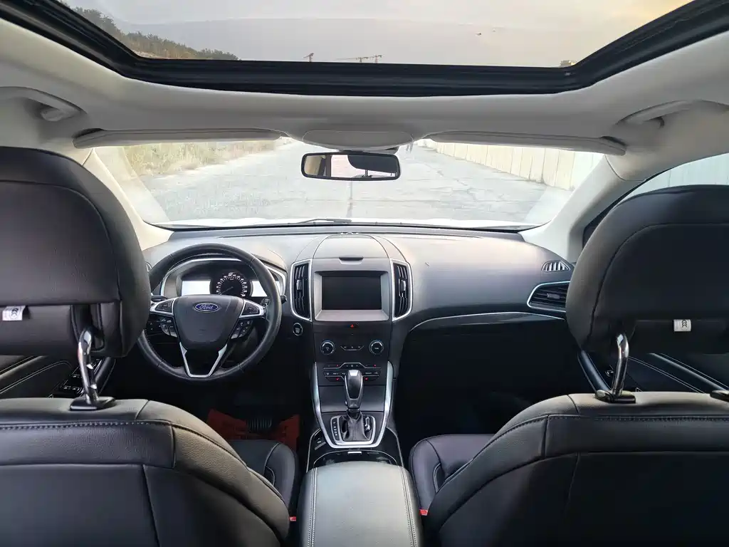 Ford Edge — миниатюра 7