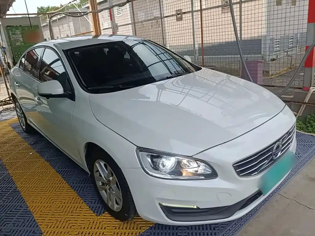 Volvo S60 — миниатюра 4