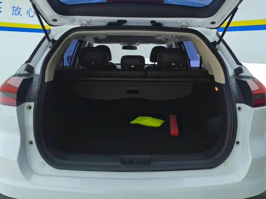 Geely Boyue — миниатюра 4